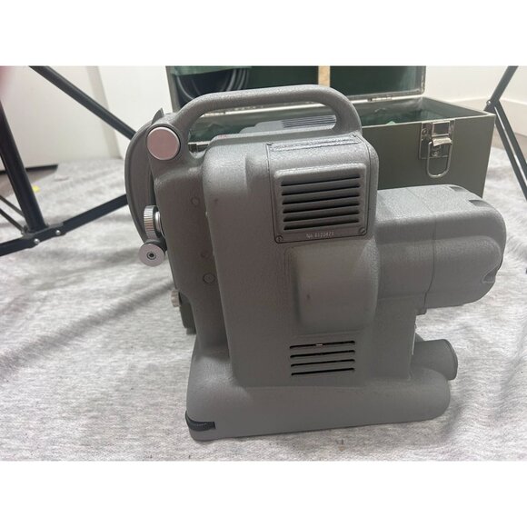 Vintage Yashica 8P film projector In Original Case - Picture 6 of 14